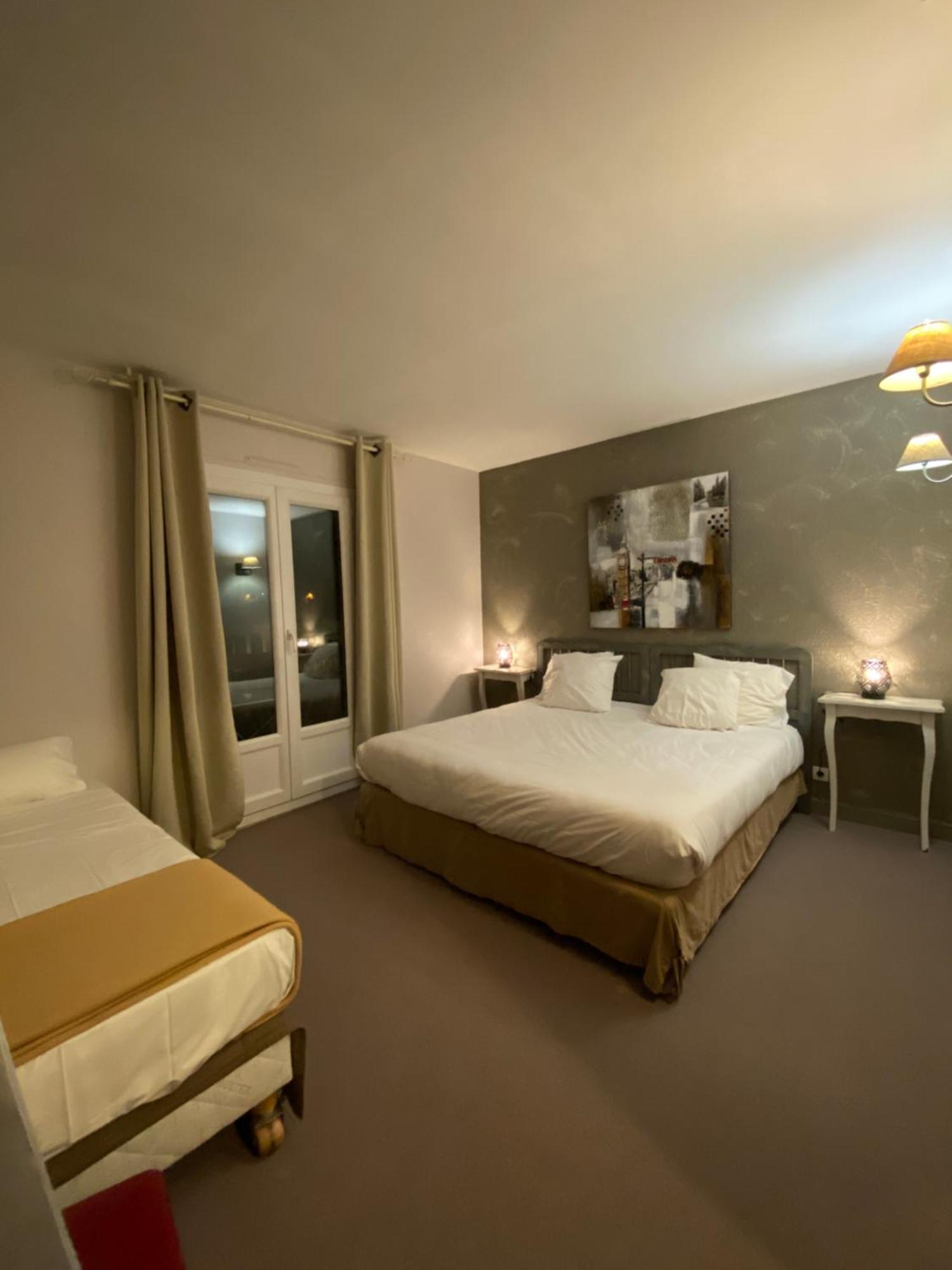 Logis Hotel Medieval, Montelimar Nord ロシュモール エクステリア 写真