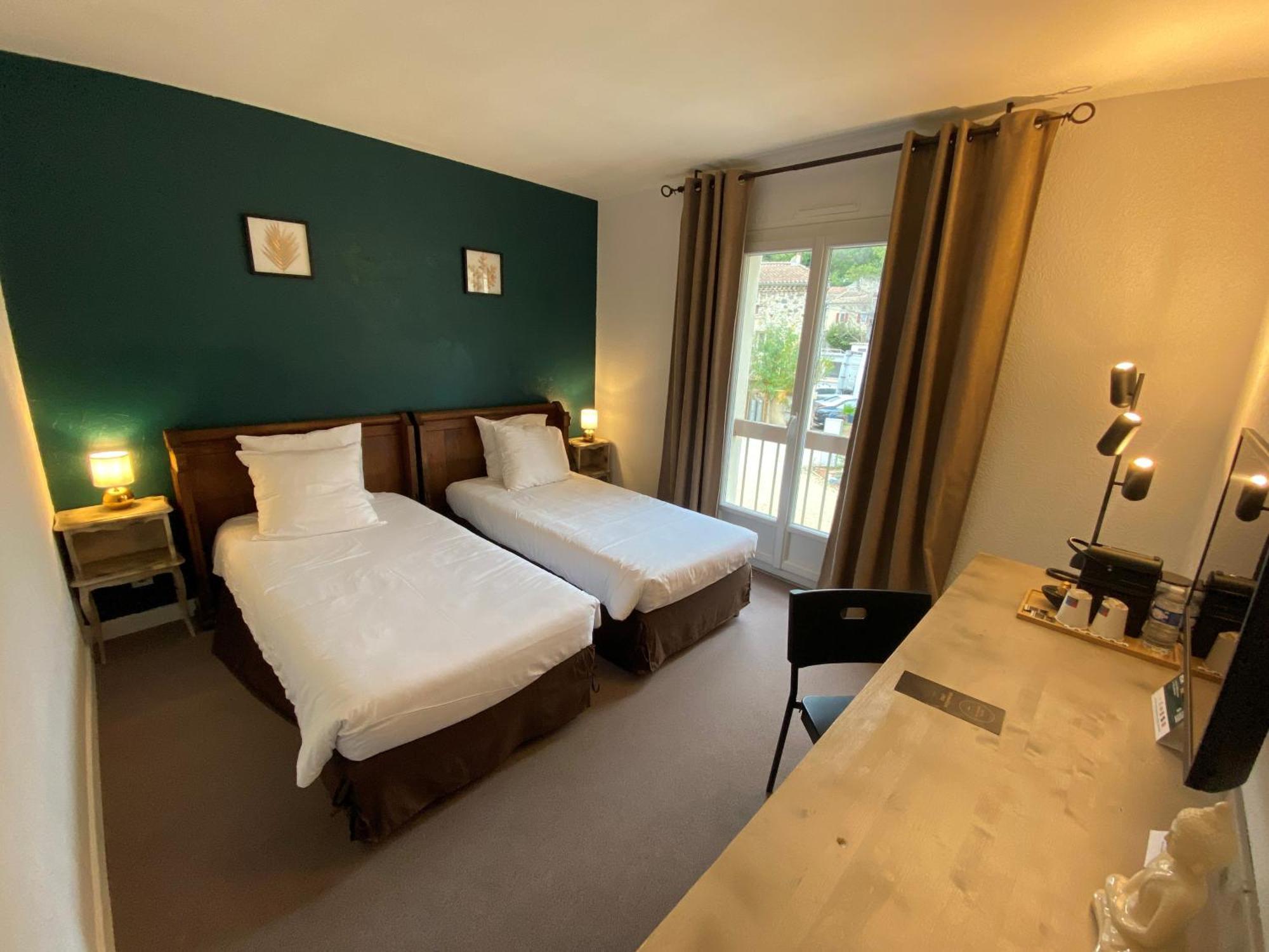 Logis Hotel Medieval, Montelimar Nord ロシュモール エクステリア 写真
