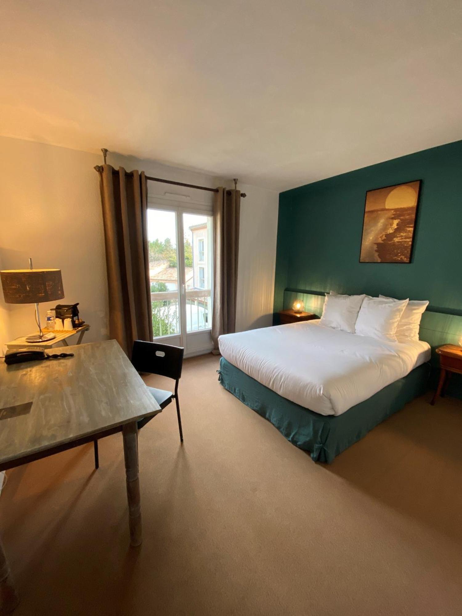 Logis Hotel Medieval, Montelimar Nord ロシュモール エクステリア 写真